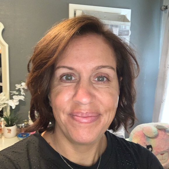 Meet your Posher, Sarah - Picture 1 of 1